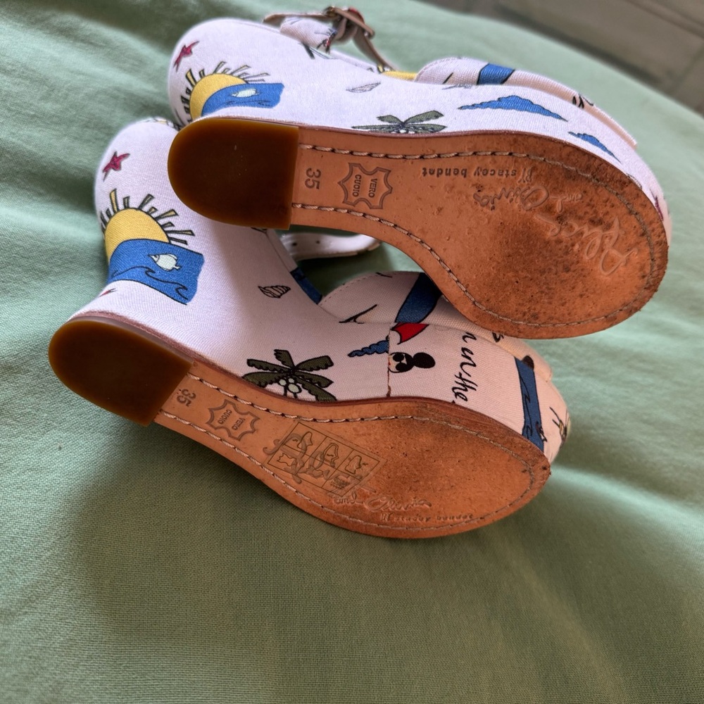 Alice + Olivia White Patterned Platform Sandals - image 6